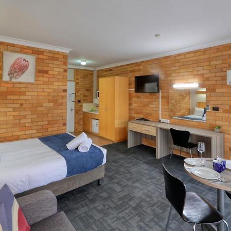 פארקס Court Street Motel מראה חיצוני תמונה