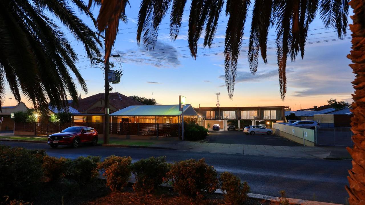 פארקס Court Street Motel מראה חיצוני תמונה